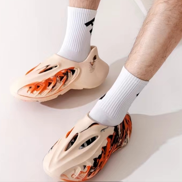 Foam Runners / Sandals - Picture 4 of 7